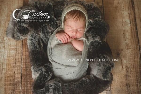 Newborn photography black faux fur  